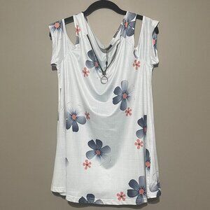 White blouse with flowers, Medium, Just Fashion Now, NWT